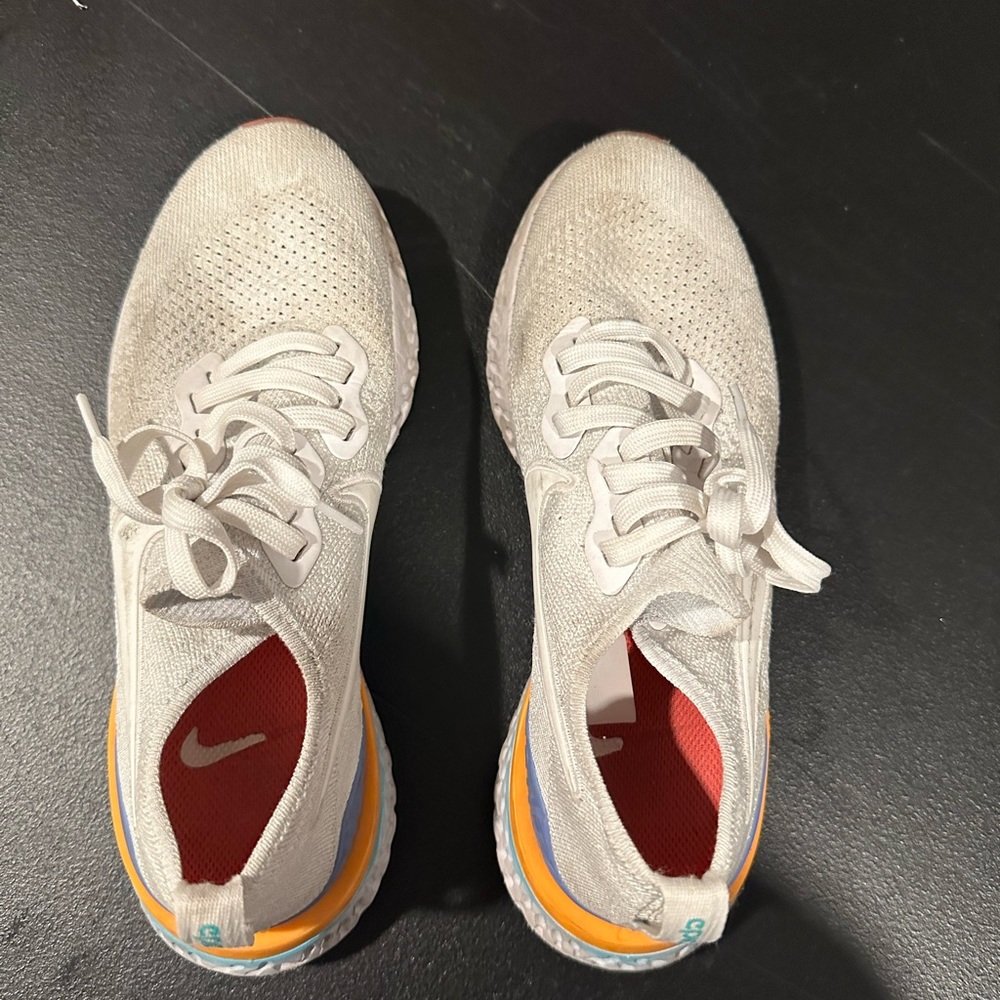Women’s white Nike sneakers size 7